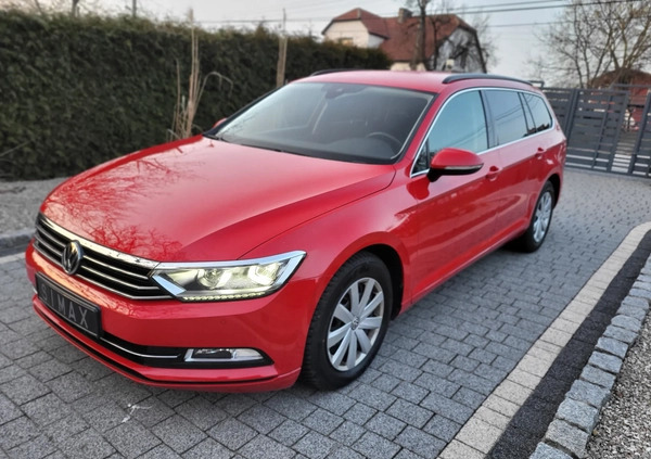 Volkswagen Passat cena 56600 przebieg: 151000, rok produkcji 2018 z Jordanów małe 326